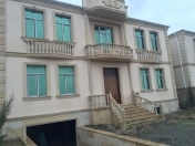 Satılır 5 otaqlı 400 m2 həyət evi Koroğlu m.