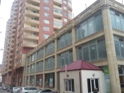 Satılır 4 otaqlı 174 m2 yeni tikili Gənclik m.