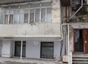 Satılır 3 otaqlı 60.9 m2 köhnə tikili Dostluq kinoteatrı