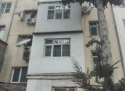 Satılır 4 otaqlı 85 m2 köhnə tikili İnşaatçılar m.