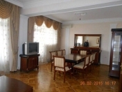 Satılır 8 otaqlı 350 m2 yeni tikili Nərimanov r.