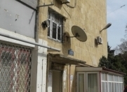 Satılır 3 otaqlı 72 m2 köhnə tikili Moskva univermağı