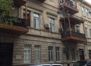 Satılır 4 otaqlı 150 m2 köhnə tikili İçəri Şəhər m.