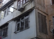 Satılır 4 otaqlı 100 m2 köhnə tikili Alatava 2