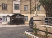 Satılır 1 otaqlı 45 m2 ofis Elmlər Akademiyası m.