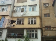 Satılır 4 otaqlı 90 m2 köhnə tikili Neftçilər m.