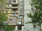 Satılır 4 otaqlı 110 m2 köhnə tikili Xalqlar Dostluğu m.