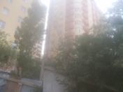 Satılır 2 otaqlı 75 m2 köhnə tikili İnşaatçılar m.