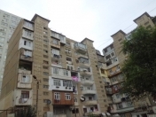 Satılır 2 otaqlı 65 m2 köhnə tikili İnşaatçılar m.