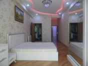 İcarəyə verilir 3 otaqlı 136 m2 yeni tikili Sahil m.