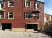 Satılır 10 otaqlı 450 m2 həyət evi İnşaatçılar m.