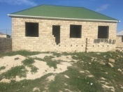 Satılır 4 otaqlı 100 m2 həyət evi Binə