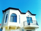 Satılır 4 otaqlı 200 m2 həyət evi Əhmədli