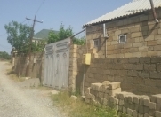 Satılır 4 otaqlı 126 m2 həyət evi Saray