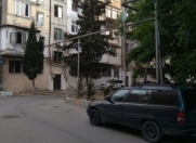 Satılır 2 otaqlı 45 m2 köhnə tikili Moskva univermağı