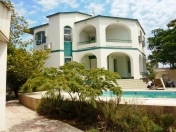 İcarəyə verilir 4 otaqlı 250 m2 bağ evi Buzovna