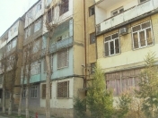 Satılır 4 otaqlı 90 m2 köhnə tikili 8 km