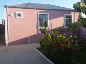 Satılır 3 otaqlı 2.5 m2 həyət evi Rəsulzadə