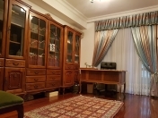 Satılır 4 otaqlı 195 m2 yeni tikili İçəri Şəhər m.