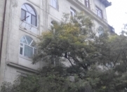 Satılır 4 otaqlı 108 m2 köhnə tikili Dostluq kinoteatrı