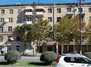 İcarəyə verilir 2 otaqlı 50 m2 köhnə tikili Memar Əcəmi m.