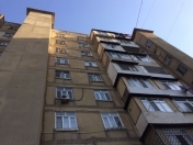Satılır 4 otaqlı 90 m2 köhnə tikili Xalqlar Dostluğu m.