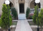 İcarəyə verilir 7 otaqlı 300 m2 bağ evi Mərdəkan