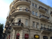 İcarəyə verilir 3 otaqlı 130 m2 köhnə tikili Sahil m.