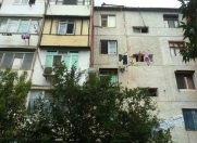 Satılır 4 otaqlı 47 m2 köhnə tikili Neftçilər m.