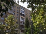 Satılır 5 otaqlı 110 m2 köhnə tikili Neftçilər m.