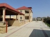 İcarəyə verilir 6 otaqlı 300 m2 bağ evi Koroğlu m.