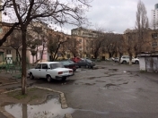 Satılır 2 otaqlı 60 m2 köhnə tikili Təhsil Nazirliyi