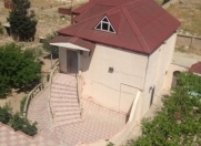 Satılır 4 otaqlı 2000 m2 həyət evi Fatmayı