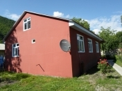 Satılır 3 otaqlı 100 m2 həyət evi Qax