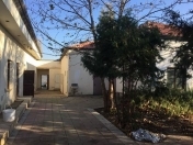 Satılır 10 otaqlı 600 m2 obyekt Koroğlu m.