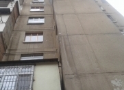 Satılır 2 otaqlı 55 m2 köhnə tikili Moskva univermağı