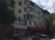Satılır 2 otaqlı 50 m2 köhnə tikili Memar Əcəmi m.