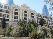 Satılır 4 otaqlı 130 m2 köhnə tikili İçəri Şəhər m.