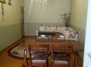 İcarəyə verilir 3 otaqlı 80 m2 köhnə tikili İnşaatçılar m.