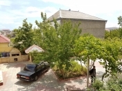 Satılır 7 otaqlı 38000 m2 həyət evi Novxanı