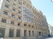 Satılır 4 otaqlı 120 m2 yeni tikili Nəriman Nərimanov m.