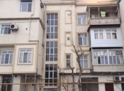 Satılır 1 otaqlı 30 m2 köhnə tikili Yasamal bazarı