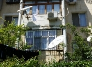 İcarəyə verilir 3 otaqlı 70 m2 köhnə tikili İnşaatçılar m.