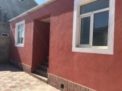 Satılır 3 otaqlı 200 m2 həyət evi Mərkəzi Univermaq