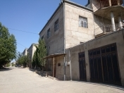 Satılır 7 otaqlı 525 m2 həyət evi Qaraçuxur