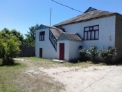 Satılır 4 otaqlı 1600 m2 həyət evi Xaçmaz