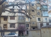 Satılır 1 otaqlı 35 m2 köhnə tikili İnşaatçılar m.