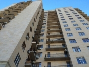 İcarəyə verilir 4 otaqlı 180 m2 yeni tikili Nizami m.