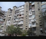 Satılır 4 otaqlı 90 m2 köhnə tikili Xalqlar Dostluğu m.