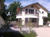 İcarəyə verilir 5 otaqlı 200 m2 həyət evi Qəbələ